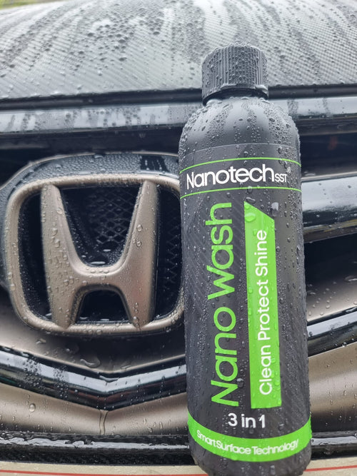 Combo Kit 4: Advanced Protect & Shine: 1 x Quart Guard Extreme 100ml. 1 x Nano Wash 250ml. 1 x Pack Microfibre Clothes