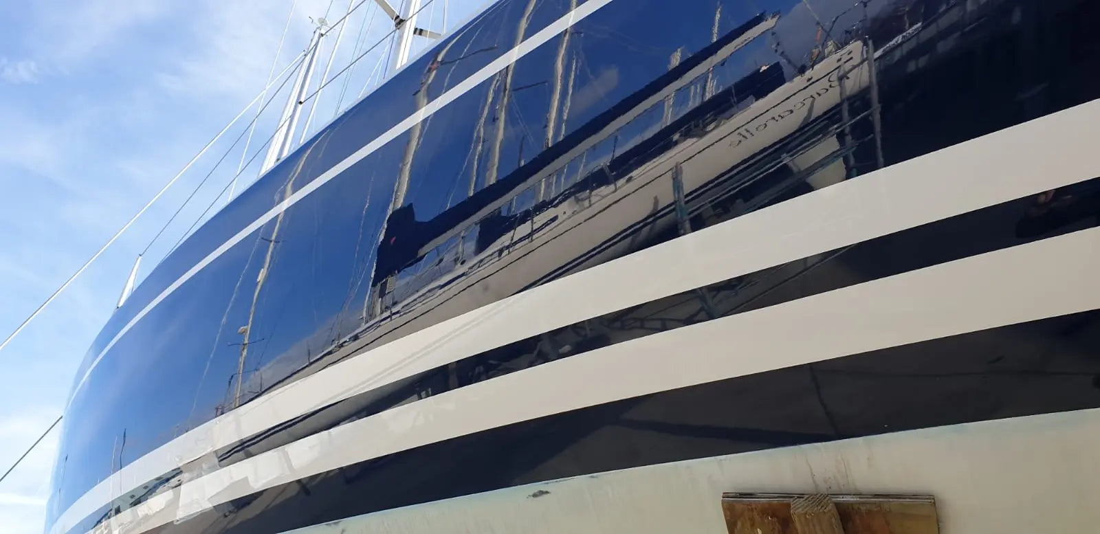 Nano Shield Extreme 250ml for long-lasting protection against dirt, UV rays, and oxidation | Nanotech SST

