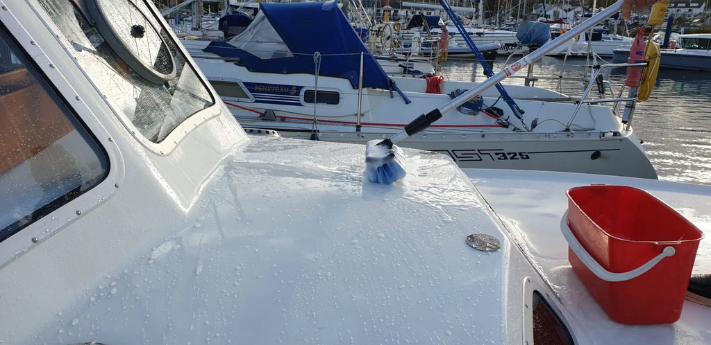 Nano Wash Marine 500ml for deep cleaning and protection of marine surfaces, removes dirt and grime | Nanotech SST

