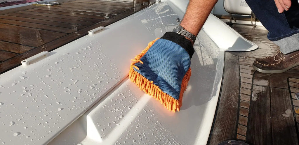 Nano Wash Marine 500ml for deep cleaning and protection of marine surfaces, removes dirt and grime | Nanotech SST

